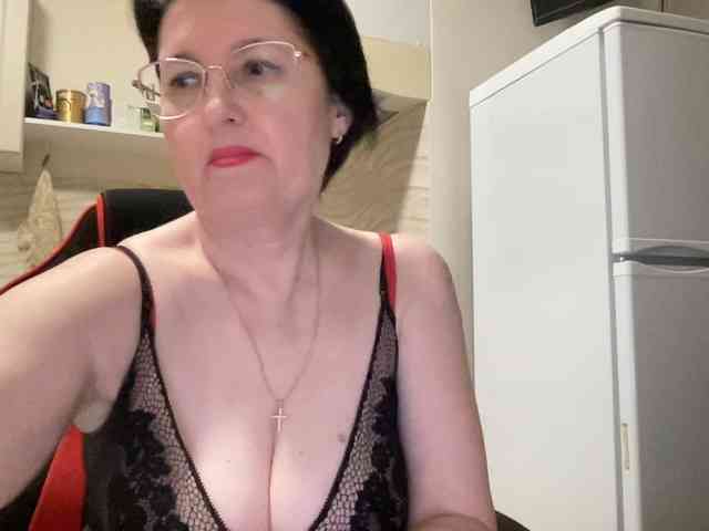 HotMilfPussy webcam