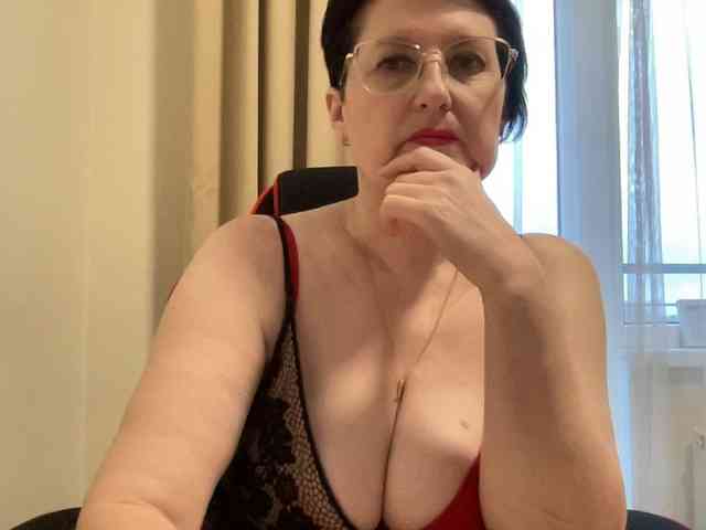 HotMilfPussy webcam