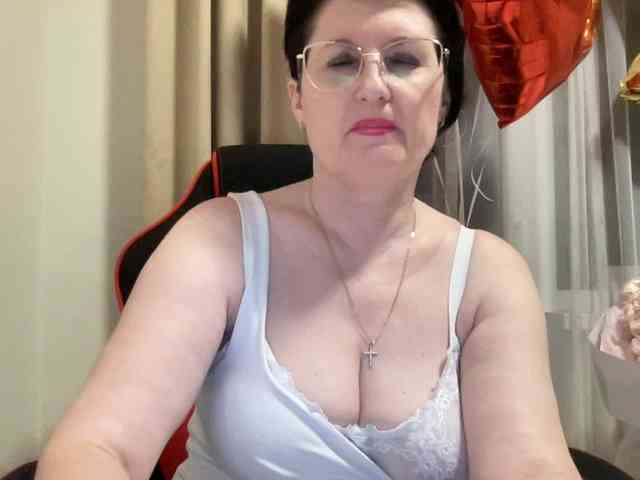 HotMilfPussy webcam