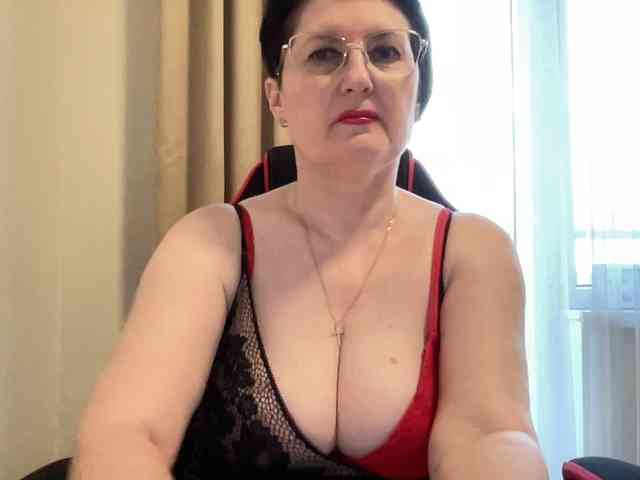 HotMilfPussy webcam