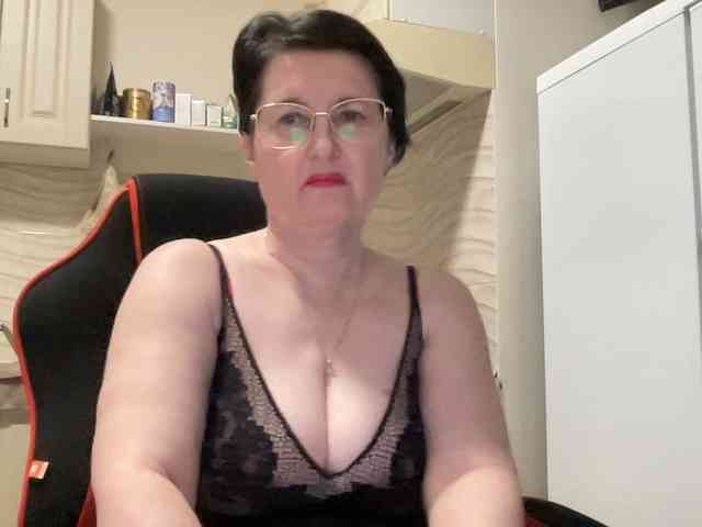 HotMilfPussy webcam