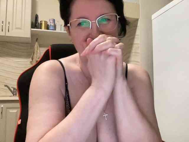 HotMilfPussy Live Webcam on BongaCams