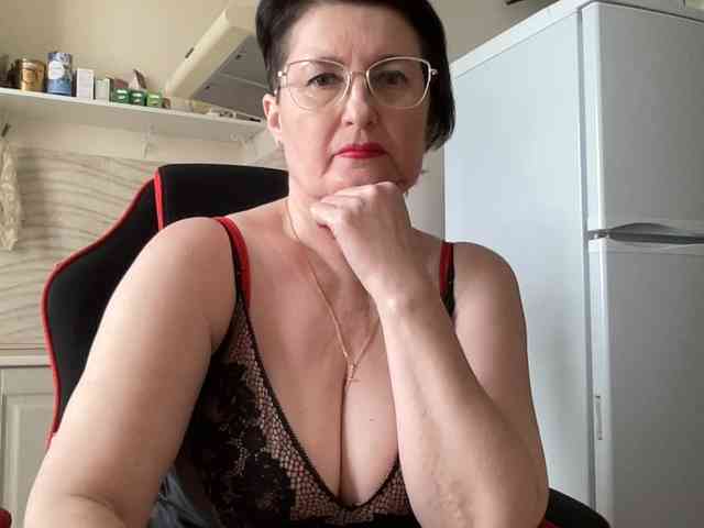 HotMilfPussy webcam