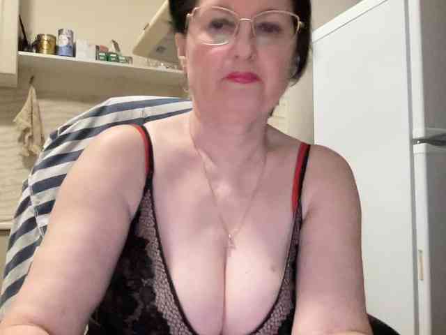 HotMilfPussy webcam