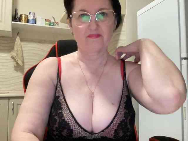 HotMilfPussy webcam