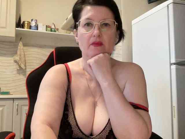HotMilfPussy webcam