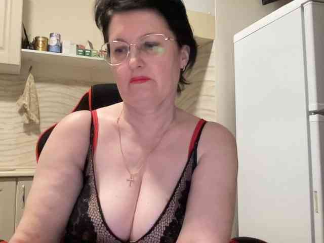 HotMilfPussy webcam