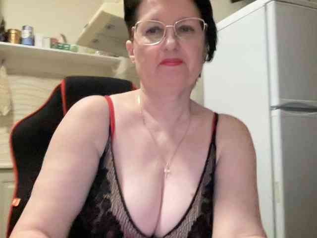 HotMilfPussy webcam