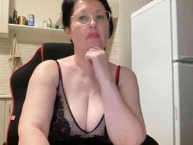 HotMilfPussy webcam