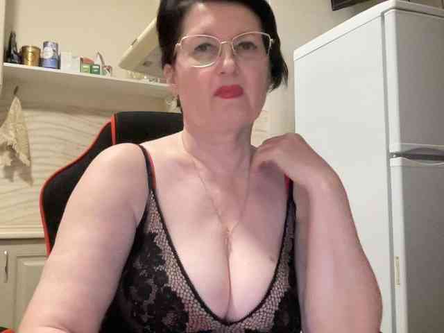 HotMilfPussy webcam