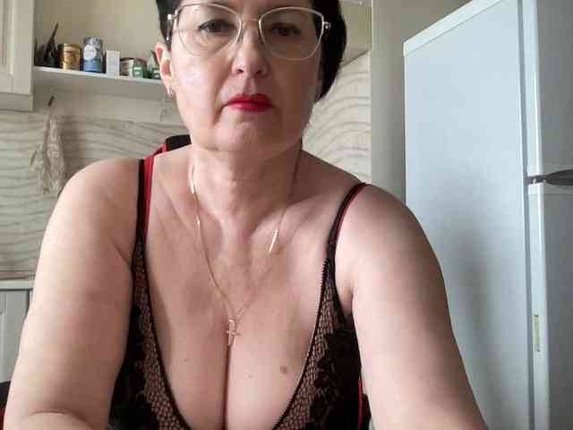 HotMilfPussy webcam