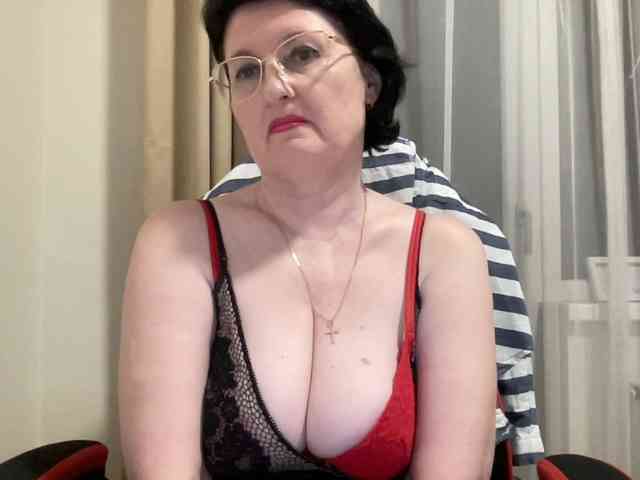 HotMilfPussy webcam