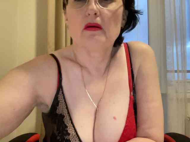 HotMilfPussy webcam