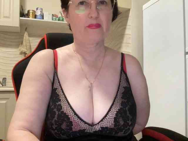 HotMilfPussy webcam