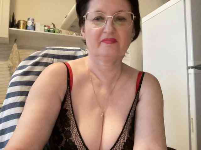 HotMilfPussy webcam