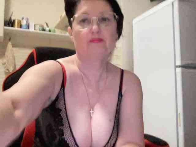 HotMilfPussy webcam