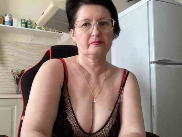 HotMilfPussy webcam