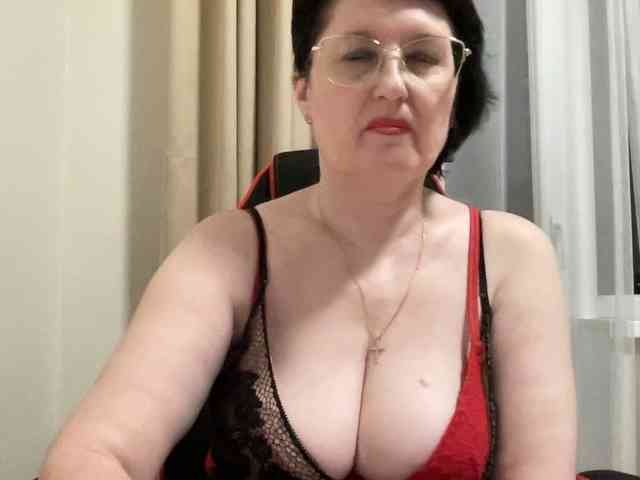 HotMilfPussy webcam