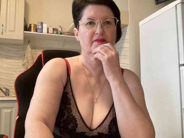 HotMilfPussy webcam