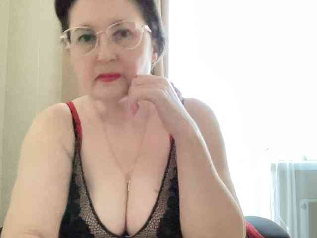HotMilfPussy webcam