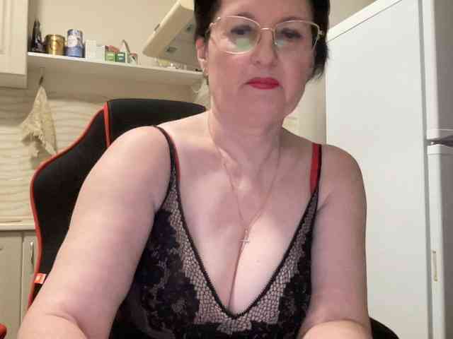 HotMilfPussy webcam