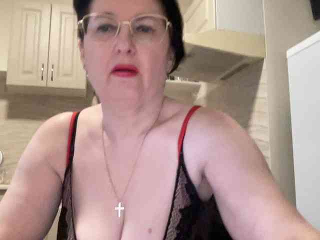 HotMilfPussy webcam