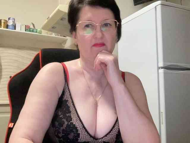HotMilfPussy webcam