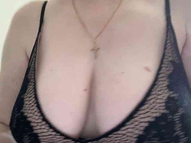 real webcam porn HotMilfPussy