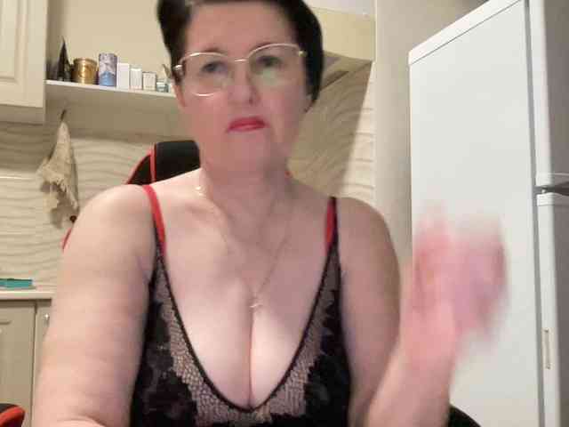 HotMilfPussy webcam