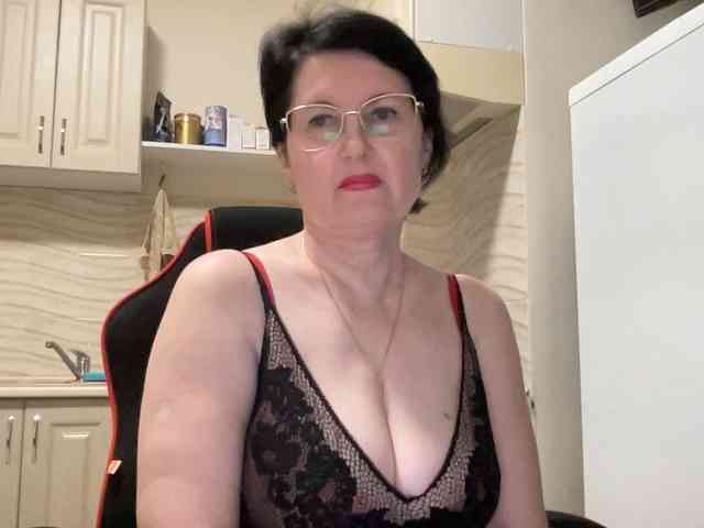HotMilfPussy webcam