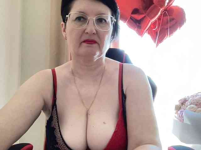 HotMilfPussy webcam