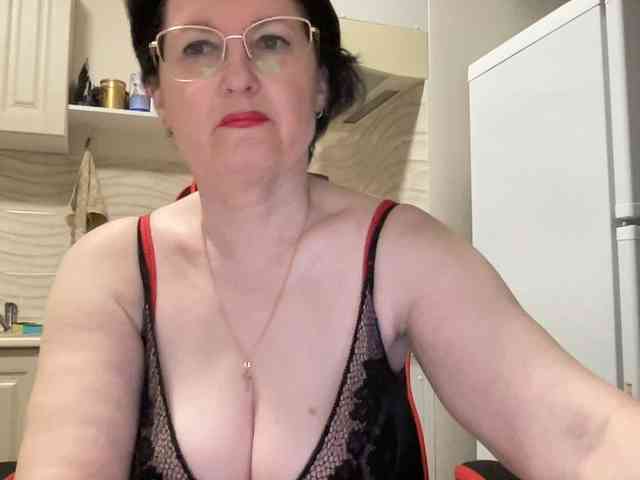HotMilfPussy webcam