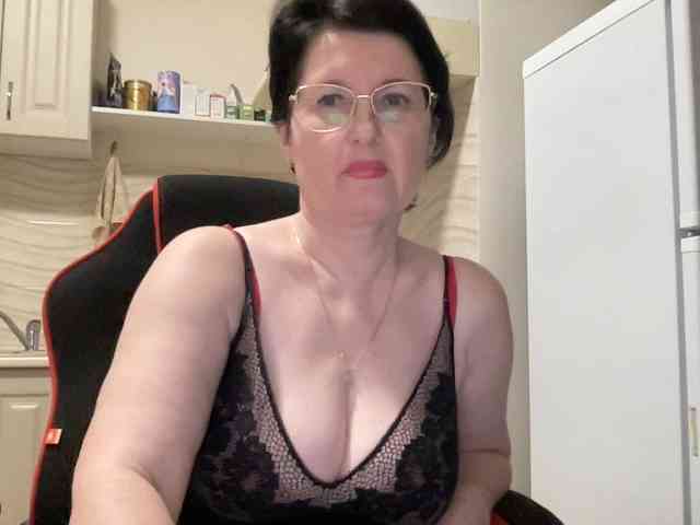 HotMilfPussy webcam