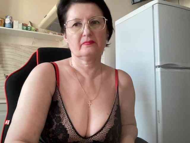 HotMilfPussy webcam