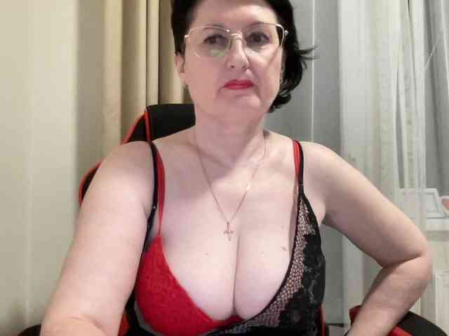 HotMilfPussy webcam