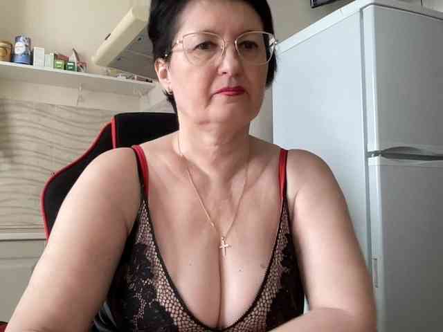 HotMilfPussy webcam