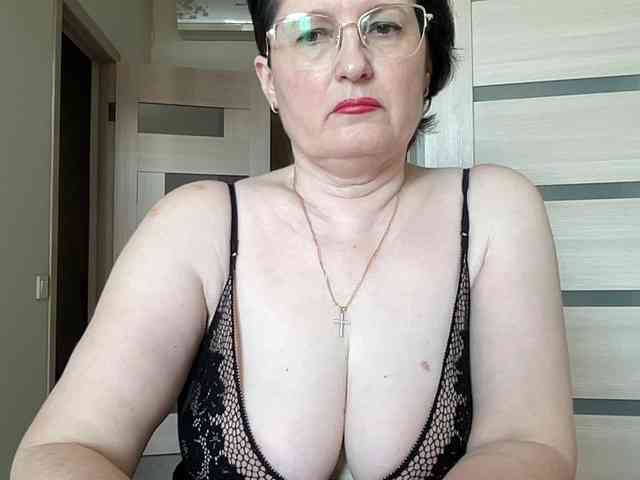 HotMilfPussy webcam