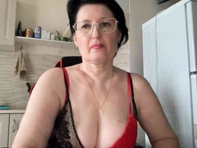 HotMilfPussy webcam