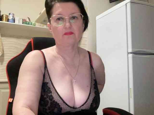 HotMilfPussy webcam