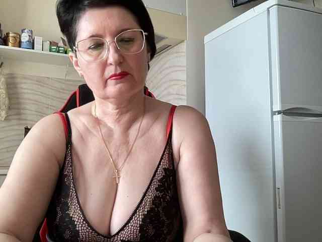 HotMilfPussy webcam
