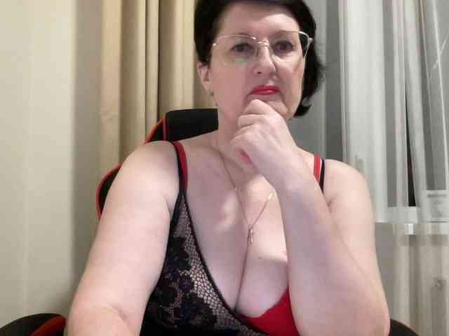 HotMilfPussy webcam