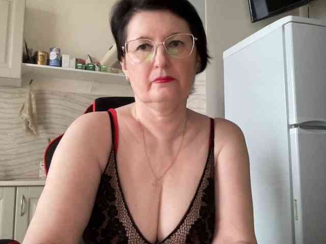 HotMilfPussy webcam