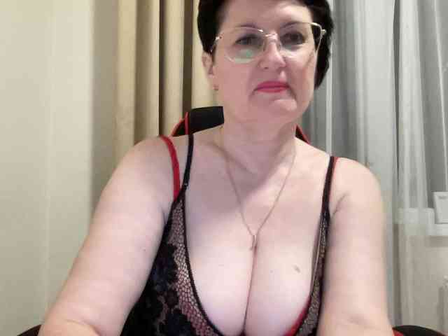 HotMilfPussy webcam