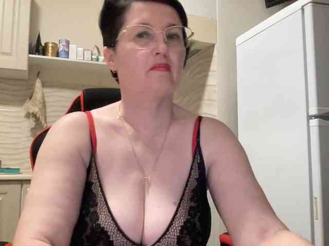 HotMilfPussy webcam