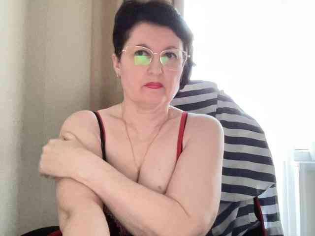 HotMilfPussy webcam