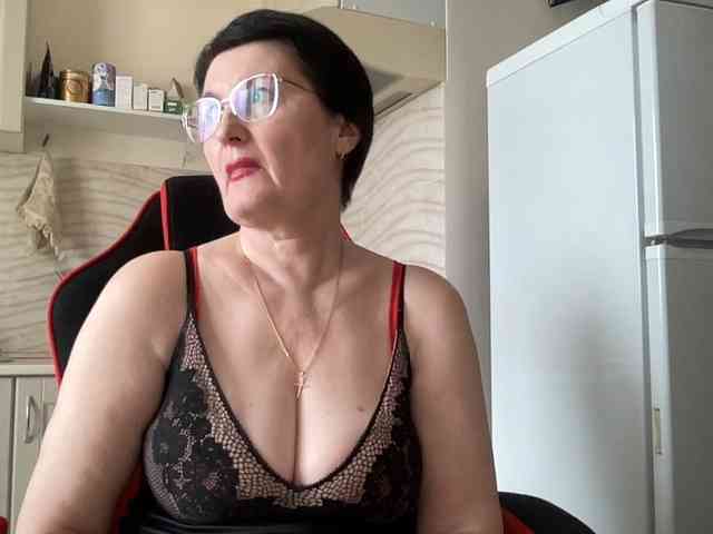 HotMilfPussy webcam