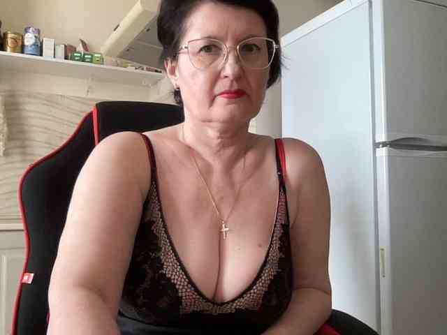 HotMilfPussy webcam