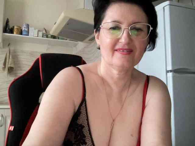 HotMilfPussy webcam
