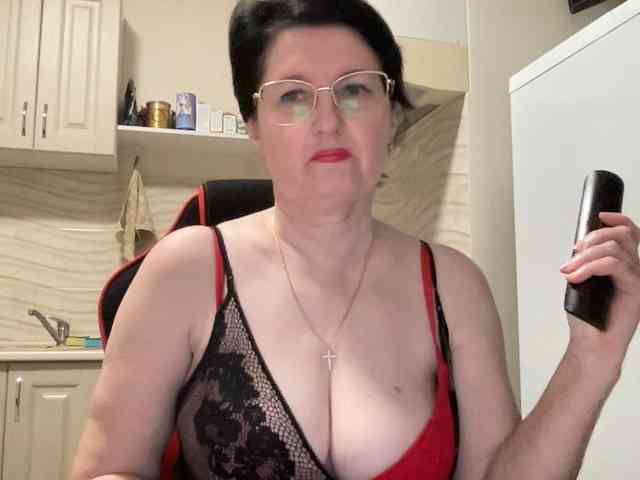 HotMilfPussy webcam