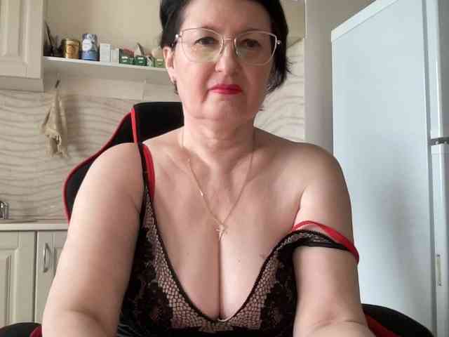 HotMilfPussy webcam